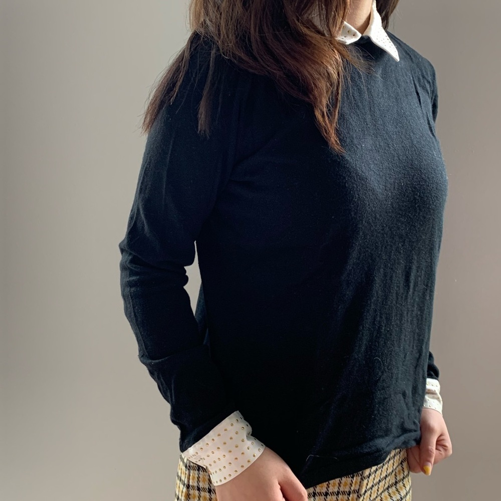 black fitted sweater with gold accents ✨